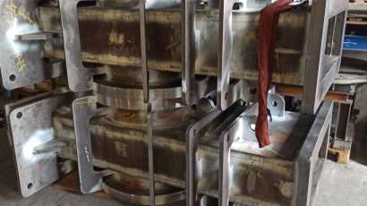 Pressure components for industrial valves