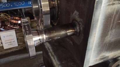 Pressure components for industrial valves