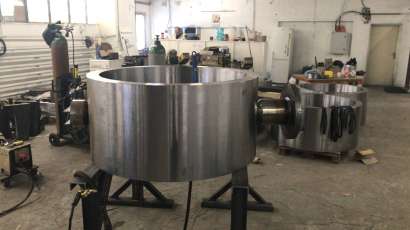 Pressure components for industrial valves