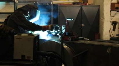Pressure components for industrial valves