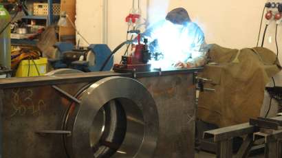 Pressure components for industrial valves