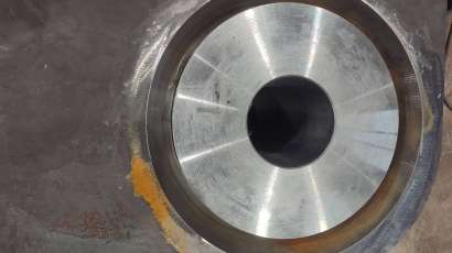 Press base with 400 kg of weld metal