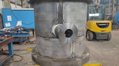 Pressure components for industrial valves